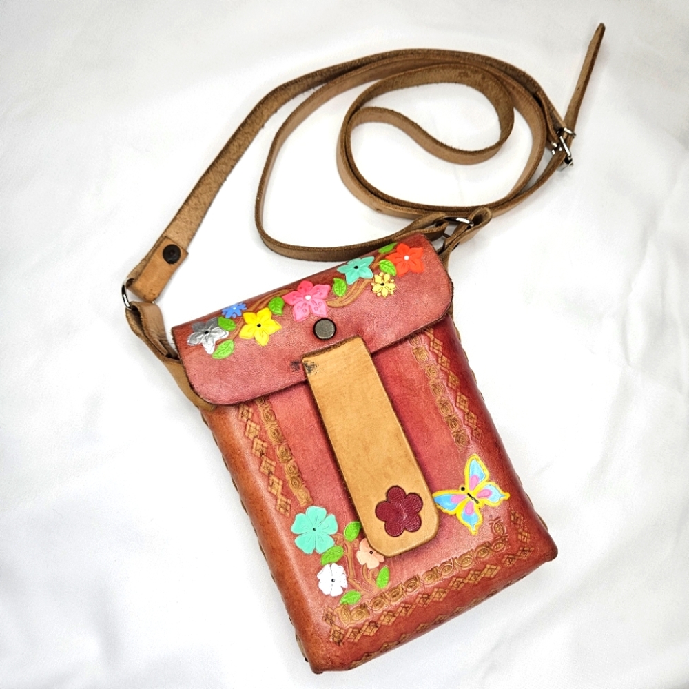 Vintage Mexican Leather Artisanal Purse Artsy Flowers Butterflies Crossbody